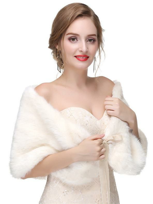 Wedding Accessories | Faux Fur Wedding Shawl Shrug Bridal Wrap For Winter Wedding Wedding Accessories