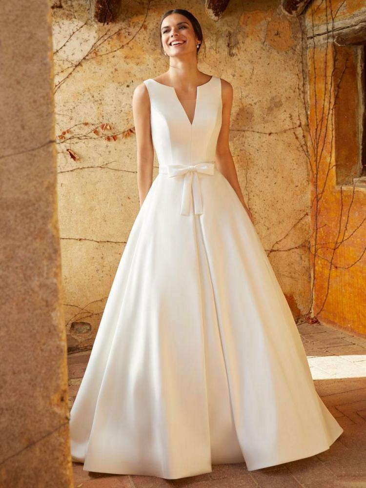 Wedding Dresses | Vintage Wedding Dress Floor-Length Court Train V-Neck Sleeveless Buttons Satin Fabric Bridal Gowns Wedding Wedding Dresses